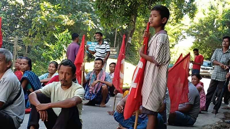 CPIM Committee Protests Over Poor Road Conditions